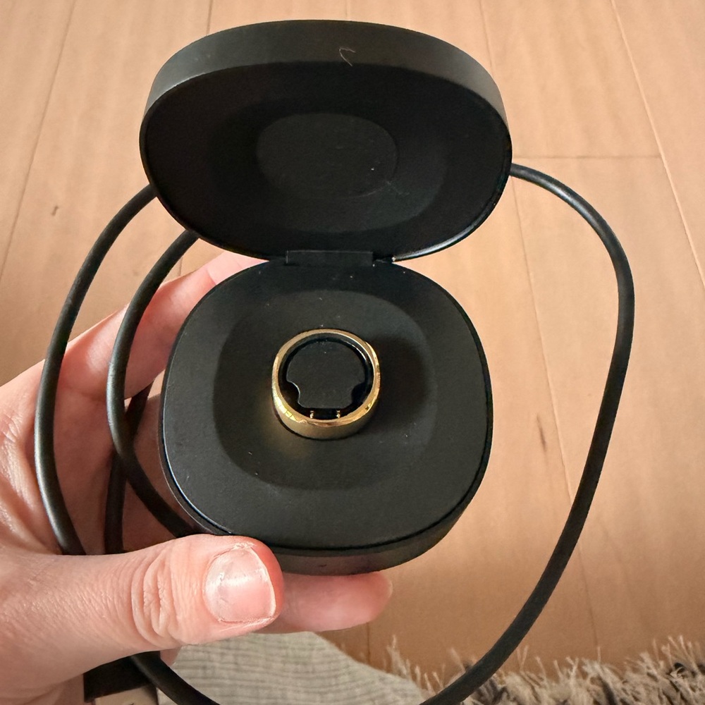 RingConn Smart Ring with Charging Case - gold
